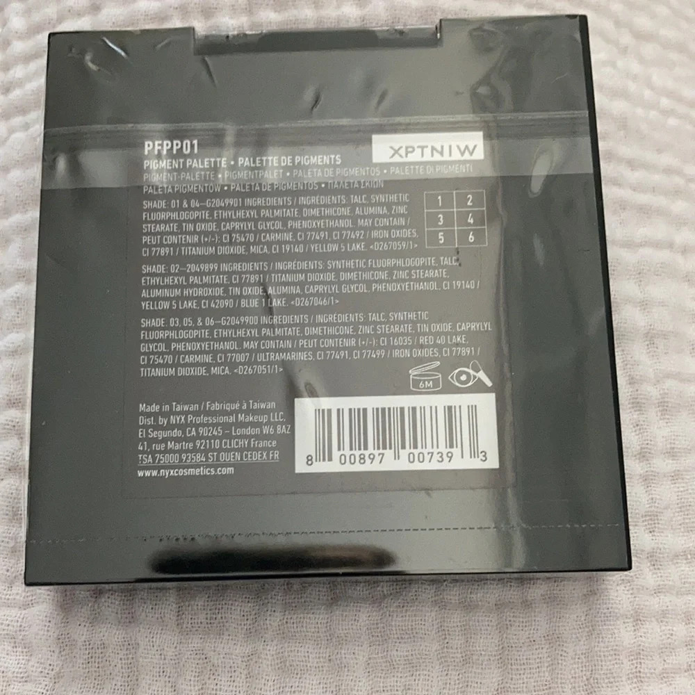 NYX Professional Make-up Metal  Play Eye Shadow Pigment Palette - Picture 2 of 2